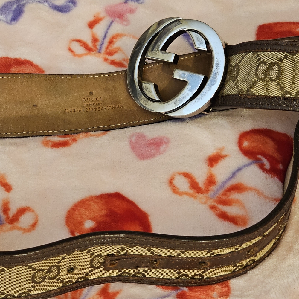 Authentic Vintage Gucci Beige GG Canvas Belt with Silver Interlocking G Buckle